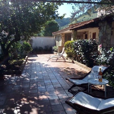 Вилла Il Giardino Di Hyccara Карини Экстерьер фото